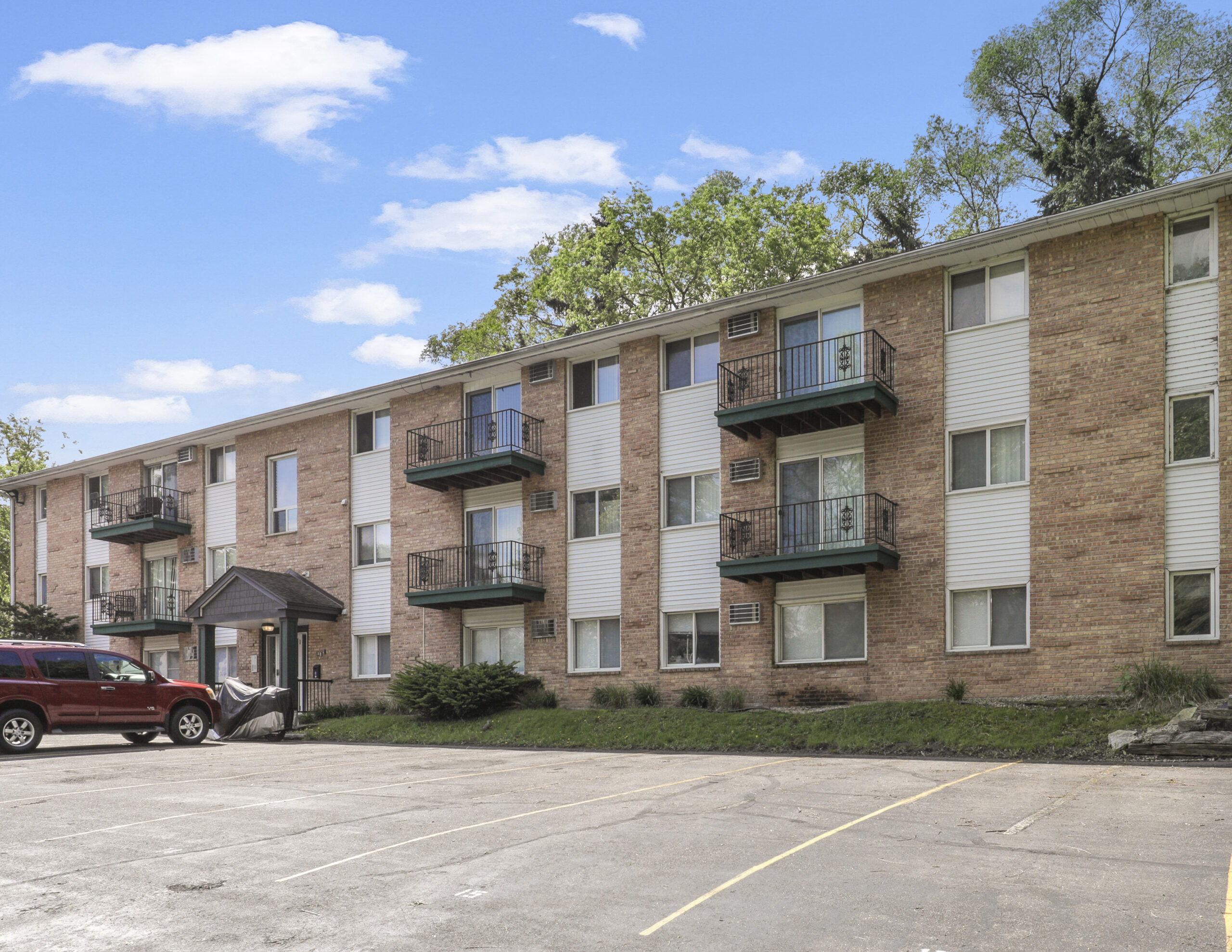 Parkview Apartments Michel Commercial Real Estate